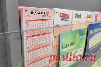 Женщина нажала неправильную кнопку и разбогатела на четыре миллиона рублей