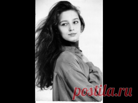 «Девушка пела в церковном хоре». Стихи Александра Блока. Музыка Владимира Сидорова. Исполняют Лариса Богатырёва и Владимир Сидоров. Аудиостудия Магнитогорской консерватории. 1993.