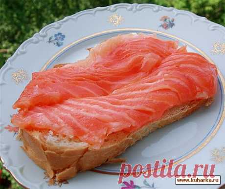 Соленая красная рыба