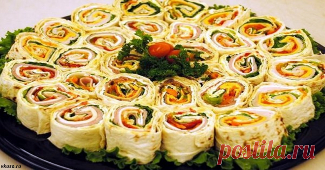 20 самых вкусных начинок для лаваша на Новый год Сделайте сразу несколько! Рулет из лаваша — замечательная закуска, которая идеально подойдёт как для изысканного фуршета, так и для новогоднего стола. Практичные хозяйки советуют класть в лаваш всё, что завалялось в холодильнике...