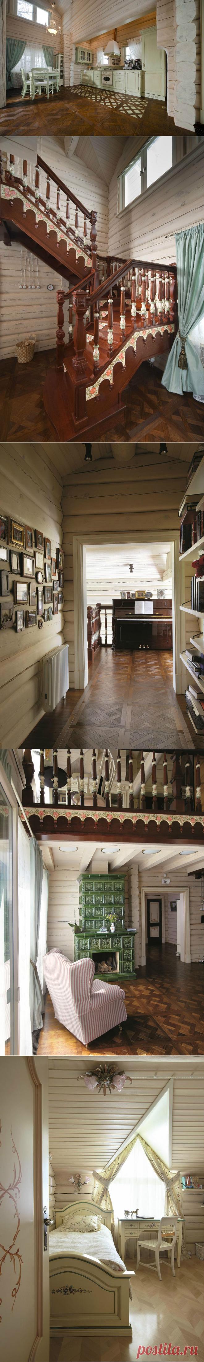 Самая настоящая русская усадьба - Роскошь и уют
САМАЯ НАСТОЯЩАЯ РУССКАЯ УСАДЬБА
Успешный российский бизнесмен построил себе в Подмосковье усадьбу — пока маленькую, но абсолютно настоящую: с главным домом, хозяйственными постройками, птичником, коровником, огородом и даже смотровой башней. Эта новая усадьба по идеологии совершенно русская, но как и ее классические прообразы, объединяет в себе идеи, детали и материалы, собранные со всего света. Автор проекта Светлана Баскова