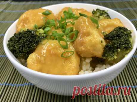 Курица в апельсиновом соусе Orange chicken. Мой вариант популярного блюда - без обжаривания куриного филе во фритюре - более легкий, очень сочный и вкусный! Обязательно попробуйте!
Куриное филе 600 г Белки 3 яиц Пшеничная мука К...