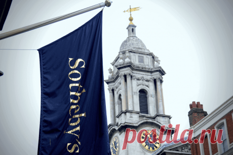 🔥 Многовековая история успеха Sotheby's: от паба с книгами до крупнейшего аукционного дома
👉 Читать далее по ссылке: https://lindeal.com/business/mnogovekovaya-istoriya-uspekha-sotheby-s-ot-paba-s-knigami-do-krupnejshego-aukcionnogo-doma