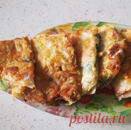 ВОСТОЧНЫЕ ГРЕНКИ 

•bcnjxybr Домашняя Кулинария •
 
 






ВОСТОЧНЫЕ ГРЕНКИАрмянский лаваш – 1 шт;Мягкий плавленый сыр «Сливочный» – 200 грамм;Чеснок – 3 дольки;Крабовые палочки – 100 грамм;Зелень укропа – 0, 5 пучка…