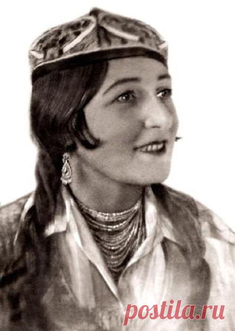 Муборак Зарипова - (1906 - 1992) » MUZAFFAR.UZ