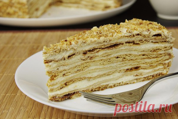 Вкуснющий домашний тортик.

На вкус этот торт - что-то среднее между медовиком и наполеоном. Тонкие слоеные коржи в сочетании с заварным кремом. Очень вкусно! И рецепт совсем несложный. У вас точно получится!

ИНГРЕДИЕНТЫ:
Показать полностью…