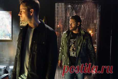 Дженсен Эклз в роли Рассела Шоу в сериале «Следопыт».