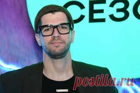 Известный российский блогер рассказал о разводе. Известный российский YouTubе-блогер Руслан Усачев рассказал о разводе с бывшей женой Катериной Ример, в отношениях с которой он состоял 10 лет. В интервью журналистке Ксении Собчак блогер признался, что сейчас проходит «стадию сепарации от отношений». Он также назвал инициатора расставания.