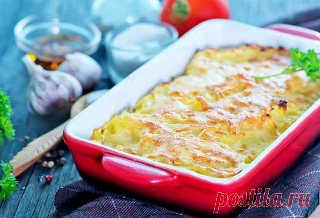 Картофель по-французски: нереально вкусно Все, кто когда-либо пытался запечь картофель по-французски, скорее всего, сталкивались с одной и той же проблемой. У этого блюда необычайно вкусен верхний запеченный слой, а нижний остается обычным и ничем не выдающимся...