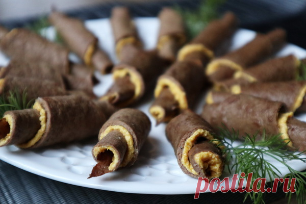 Закуска из печени с необычной начинкой! Обязательно стоит попробовать! 
Всем большой привет! Делюсь с Вами рецептом необыкновенно красивой и очень вкусной закуски из печени с потрясающей начинкой! Даже те, кто не любит печень, в таком виде, едят ее с огромным удовольстви…