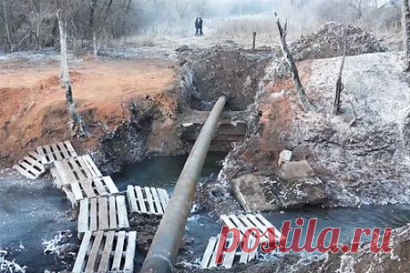 В ЛНР установили мощность сработавшего в Лутугине взрывного устройства. Мощность взрывного устройства, сработавшего на магистральном газопроводе в городе Лутугине, составила около 500 граммов в тротиловом эквиваленте, установило МВД ЛНР. По данным ведомства, после локализации возгорания взрывотехники экспертно-криминалистического центра провели осмотр места происшествия.