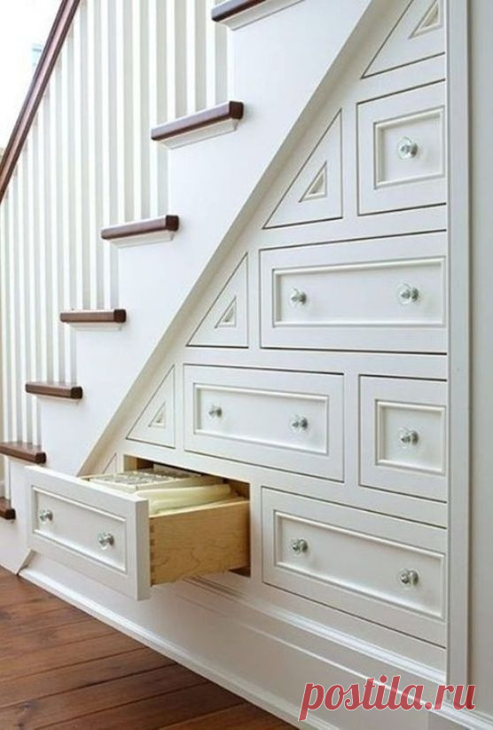 Грамотное применение свободного пространства под лестницей — Сделай сам, идеи для творчества - DIY Ideas