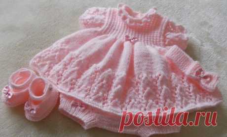 Розовый комплект для девочки спицами. Нарядное платье спицами для малышки | Все о рукоделии: схемы, мастер классы, идеи на сайте labhousehold.com