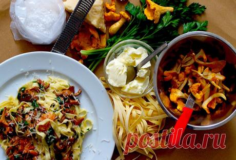 5 базовых умений для тех, кто хочет вкусно готовить 
Приготовление еды приводит в растерянность многих людей — они бы, возможно, и не прочь научиться создавать собственными руками вкусные блюда, но либо не знают, с чего начать, либо процесс обучени…