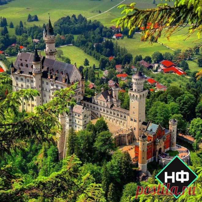 Замок Нойшванштайн, Германия