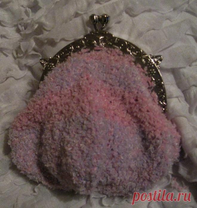 Моя первая вязанная сумочка на фермуаре