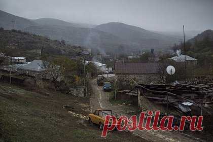 Пашинян назвал неизбежным упразднение Нагорного Карабаха. Премьер Армении Никол Пашинян заявил, что упразднение Нагорного Карабаха было неизбежным, а Ереван тратил все свои ресурсы на создание Нагорно-Карабахской республики, что было невозможным. «Мы 30 лет просто тратили время, расходовали время и ресурсы на проблему, которая изначально была неразрешимой», — сказал он.