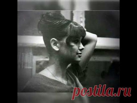 Редкие фотоснимки Ирины Алфёровой.