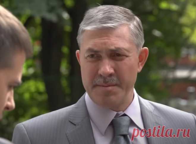Детективы: Удар в голову, Дым