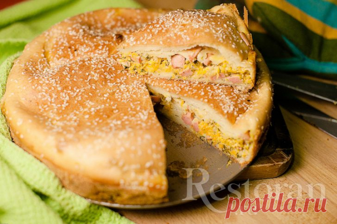 Рецепт быстрого пирога с сосисками