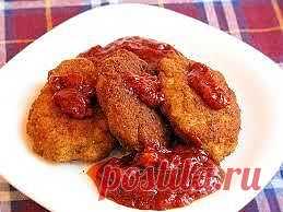 Куриные котлеты в остром соусе 



Ингредиенты
500 г  фарш куриный
3 шт.  яйца куриные
300 г   мука
2-3 шт.  лук
по вкусу  соль
2 шт. перец  чили
по вкусу  специи
50 г    масло подсолнечное
100 г   кетчуп (острый)