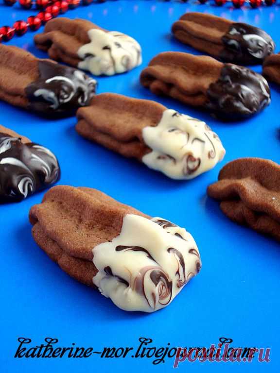 ПРАЗДНИЧНЫЕ КОШАЧЬИ ЛАПКИ