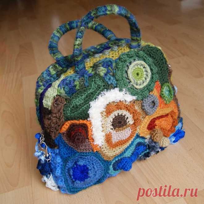 Crochet freeform bag sq web