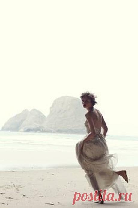 Есть три ловушки, которые воруют радость и мир: сожаление о прошлом, тревога за будущее и неблагодарность за настоящее.