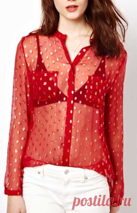 С чем носить прозрачную блузку так, чтобы не получилось вульгарно и безвкусно