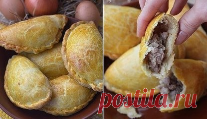 Караимские пирожки
Караимские пирожки — любимое блюдо всех крымчан и вообще одна из кулинарных визитных карточек Крыма. Правда, они очень популярны также и в Литве, где проживает довольно крупная караимская диаспора. В Литве их называют кибинай (или кибины). Тесто у караимских хрустящее, а начинка очень сочная.
Ингредиенты
Для теста:
Мука — 650 г
Масло сливочное — 250 г
Вода — 200 мл
Яйцо — 2 шт + 1 шт для смазывания поверхности
Соль — 0,5 ч. л.
Сахар — 0,5 ст. л.
Уксус — 1 ст. л.
Для начинк