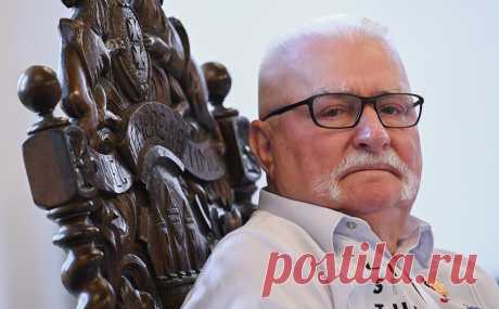 Лех Валенса предупредил о терактах в Польше. Правящая партия Польши проиграла выборы объединенной оппозиции. Лех Валенса объявил, что с выборами «не все закончилось», и в День Независимости могут произойти теракты. Праздник состоится за день до первого заседания нового сейма