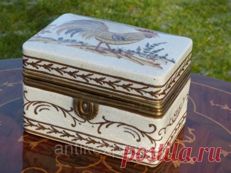 Старинная шкатулка