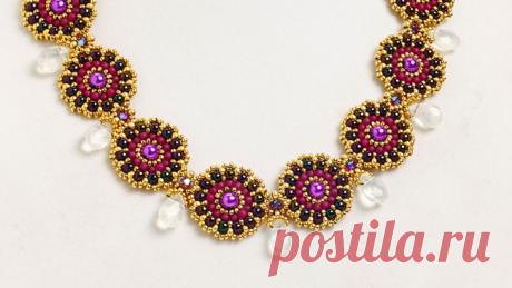 Elegant peyote medallion necklace - Facet Jewelry Making