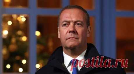 Предложение Дмитрия Медведева о необходимости ужесточения закона об иноагентах, подобно практике США, вызвало значительное внимание Статья автора «Калейдоскоп новостей» в Дзене ✍: Предложение зампреда Совбеза РФ Дмитрия Медведева о необходимости ужесточения закона об иноагентах, подобно практике США, вызвало значительное внимание.