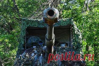 Российские военные уничтожили узел связи ВСУ в ДНР. Российские военнослужащие уничтожили узел связи Вооруженных сил Украины (ВСУ) в Донецкой народной республике. Об этом в понедельник, 26 июня, журналистам сообщили в Министерстве обороны России. Уничтоженный узел связи располагался в районе села Ивановка, его использовала 25-я воздушно-десантная бригада ВСУ.
