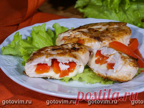 Как приготовить куриную грудку: 5 оригинальных рецептов

В зимние месяцы меню должно быть достаточно калорийным, чтобы хватало энергии, но при этом оставалось полезным. Куриная грудка отвечает всем этим требованиям. Кроме того, это один из самых демократичных по цене мясных продуктов. Предлагаем 5 рецептов приготовления куриной грудки в сочетании с сыром, овощами или просто в хлебной панировке.