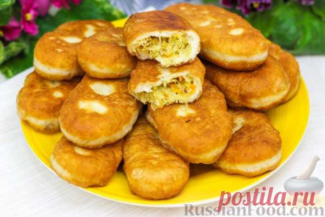 Рецепт: Жареные пирожки с квашеной капустой на RussianFood.com