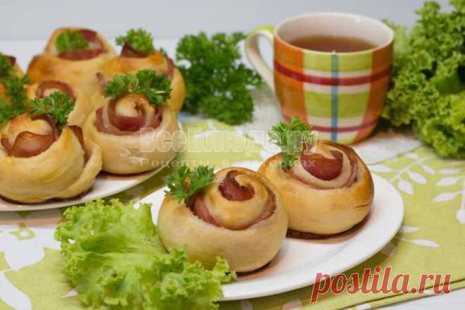 Розочки с колбасой (беконом) из дрожжевого теста, рецепт с пошаговыми фото | Все Блюда