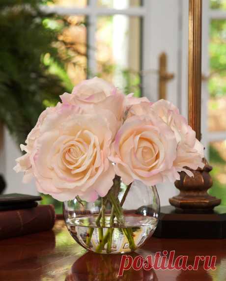 Мир принадлежит тебе, а если тебе кто-то скажет, что это не так, то ты просто не слушай.
Чак Паланик