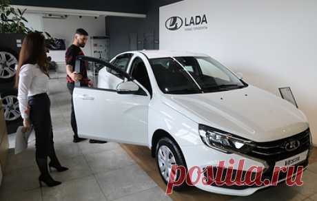 Lada Vesta вновь оснастили опцией обогрева руля. &quot;Автоваз&quot; сообщил, что функция доступна для комплектаций Enjoy и Techno