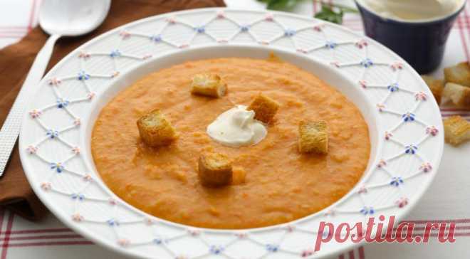 Cуп-пюре из красной чечевицы - Едим-дома Суп-пюре из красной чечевицы у многих вызывает ассоциации с библейским писанием: похлебка из этого вида бобовых упоминается в Ветхом Завете. Там она имеет особое значение, ведь Исав за миску «красного» супа отдал младшему брату Иакову все свои права и отказался от полагающихся ему по старшинству привилегий. Таким образом, это блюдо стал …