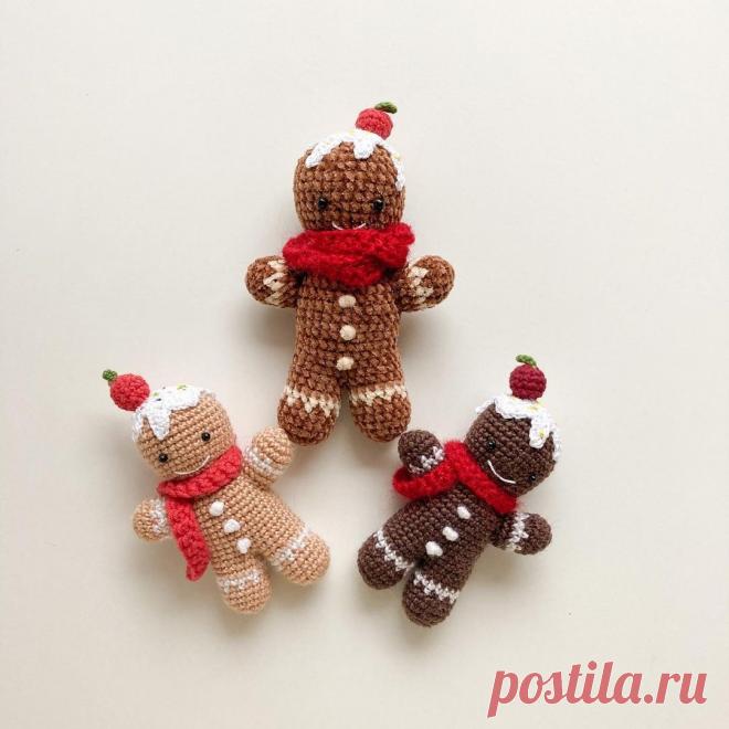 PDF Пряня крючком. FREE crochet pattern; Аmigurumi doll patterns. Амигуруми схемы и описания на русском. Вязаные игрушки и поделки своими руками #amimore - маленький пряничный человечек к Новому году, кукла, пупс, куколка, Рождество, печенье, печенька.
