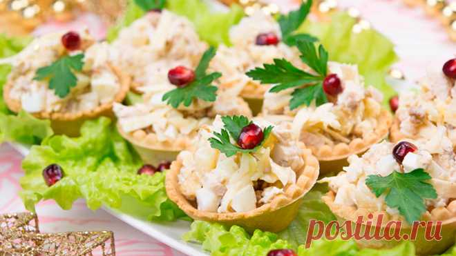 Канапе праздничное с сельдью и яблоком