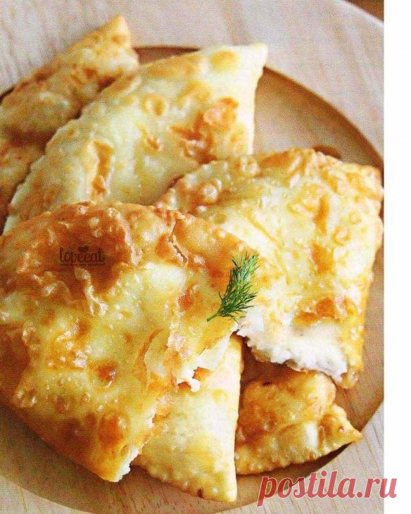 Как приготовить вкусные домашние чебуреки..