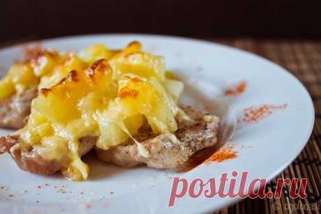 Свинина, запеченная с ананасами и сыром » Кулинарные рецепты