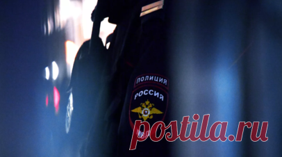 В Екатеринбурге три школьницы избили сверстницу на парковке ТЦ. В социальных сетях опубликовали видео избиения девочки-подростка тремя школьницами на парковке торгового центра Veer Mall. Читать далее