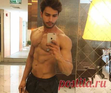 Самым красивым мужчиной в мире стал 27-летний индиец: