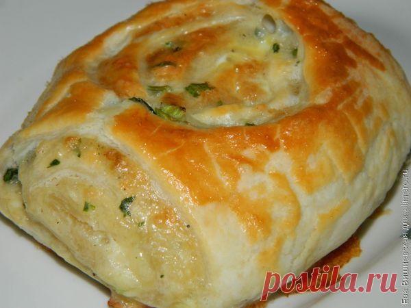 Слойки с сыром.