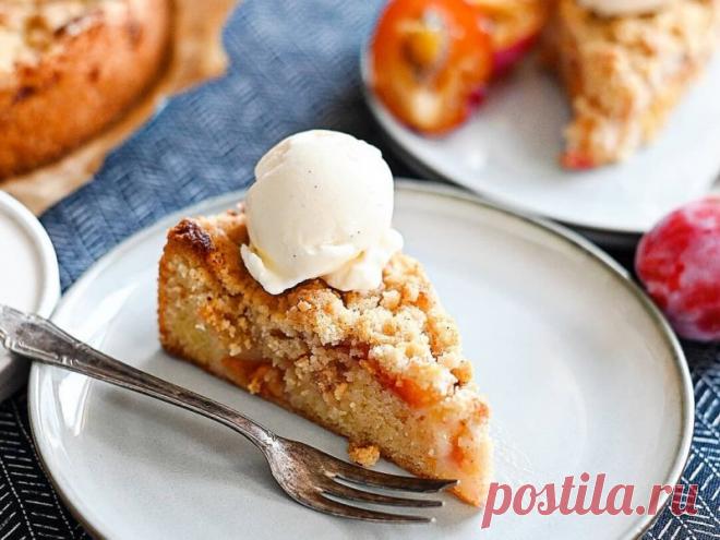 Немецкий сливовый пирог со штрейзелем - рецепт Готовится быстренько на раз-два-три, а получается бесподобно вкусным! Немецкий сливовый пирог 🥧 со штрейзелем это необычно, и в то же время просто. Как сказала Коко Шанель 