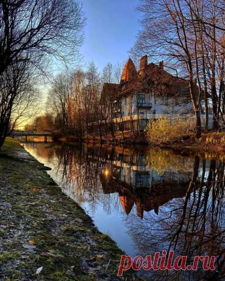 Особняк Фолленвейдера на Каменном острове.

Фото: susasher
